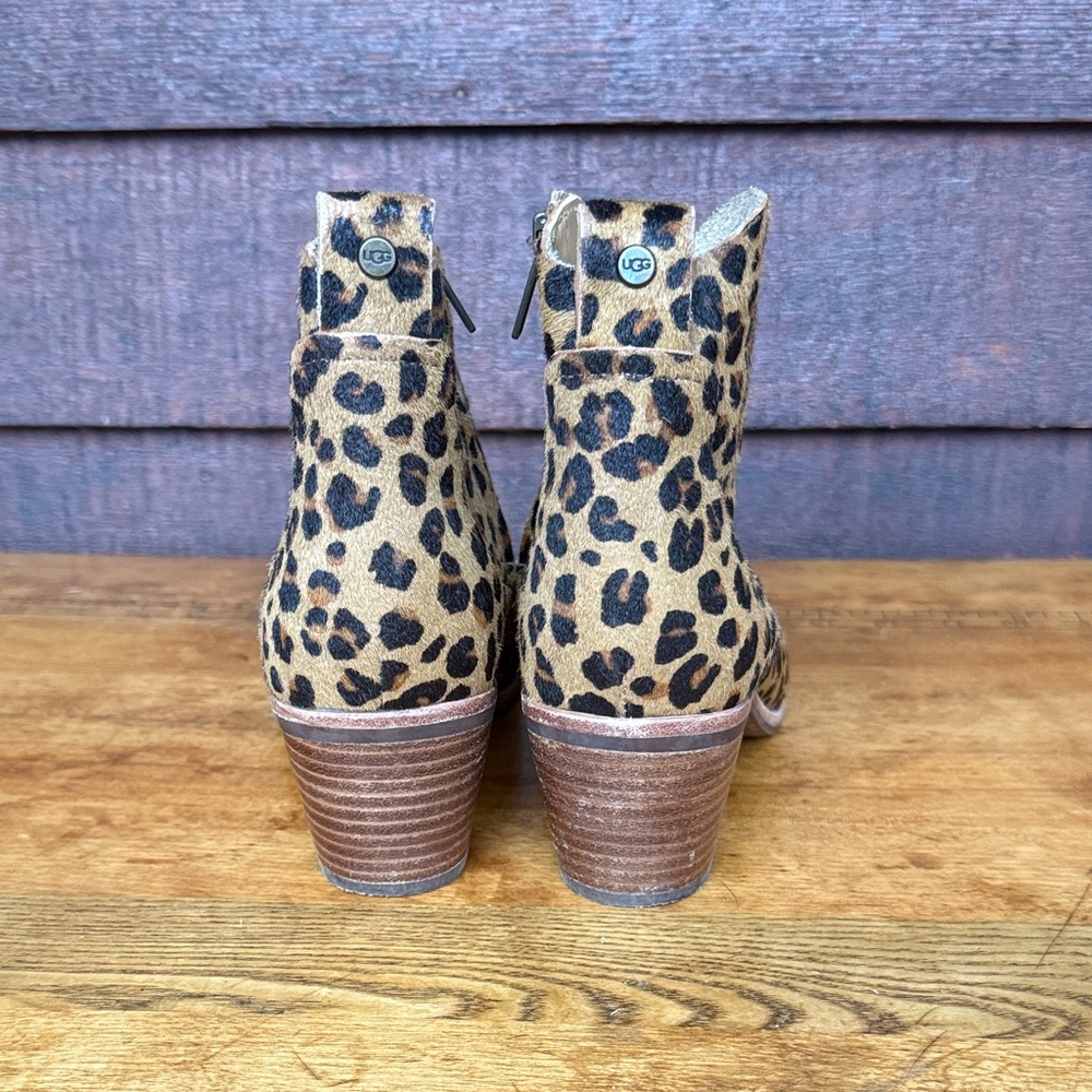UGG Kingsburg Leopard Print Ankle Boots block heel size 7 like new - Picture 2 of 8